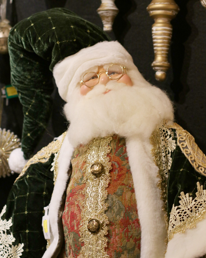 Very Fancy Santa Claus Figurine