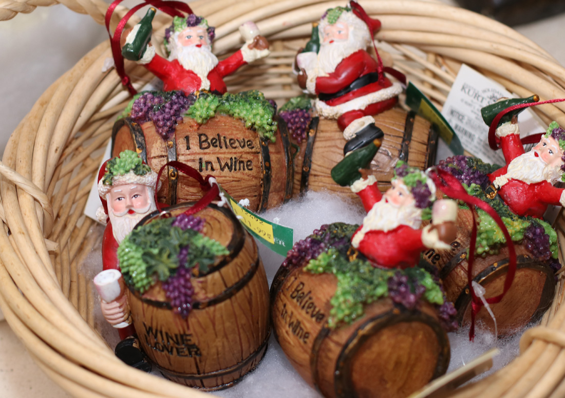 Wine-Loving Santas