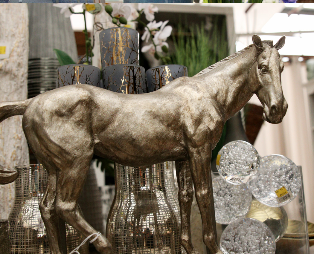 Decorative horse statue